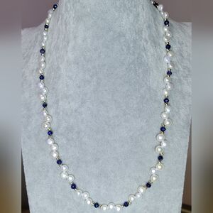 Gorgeous Button Pearl And Sapphire Crystal Necklace